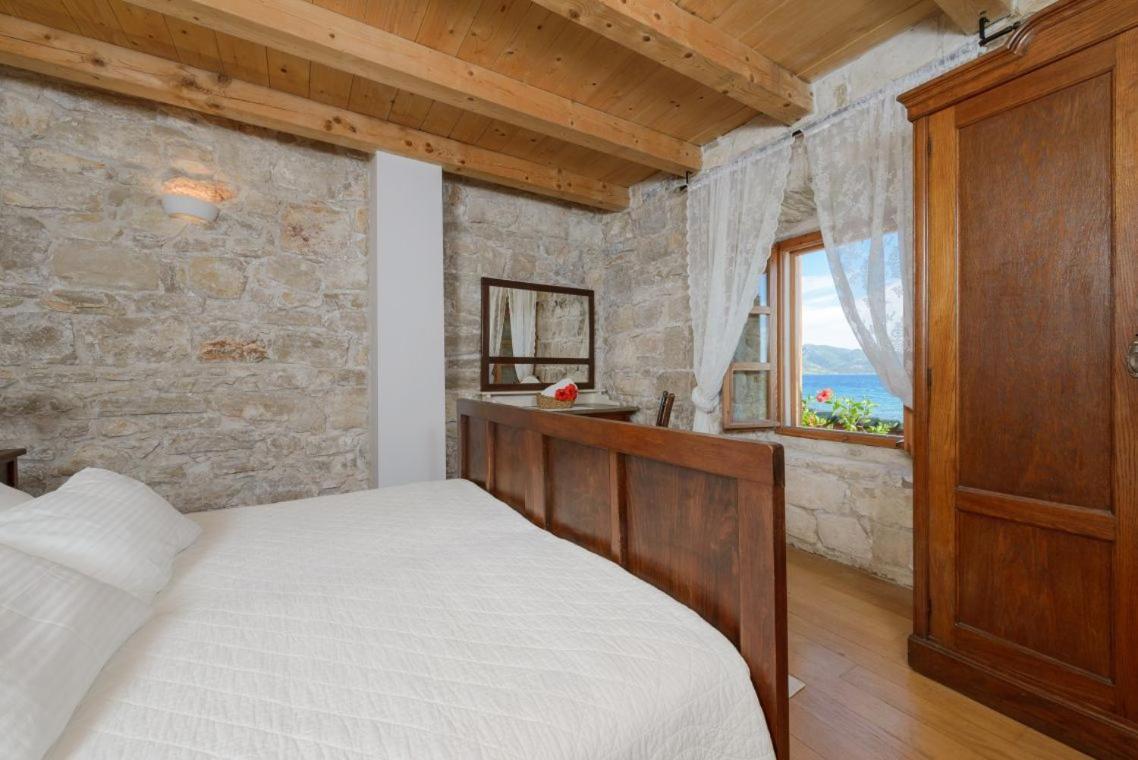 Luxury Beachfront Villa Mare With Private Pool At The Beach Orebic - Peljesac Extérieur photo