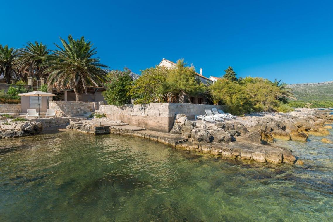 Luxury Beachfront Villa Mare With Private Pool At The Beach Orebic - Peljesac Extérieur photo