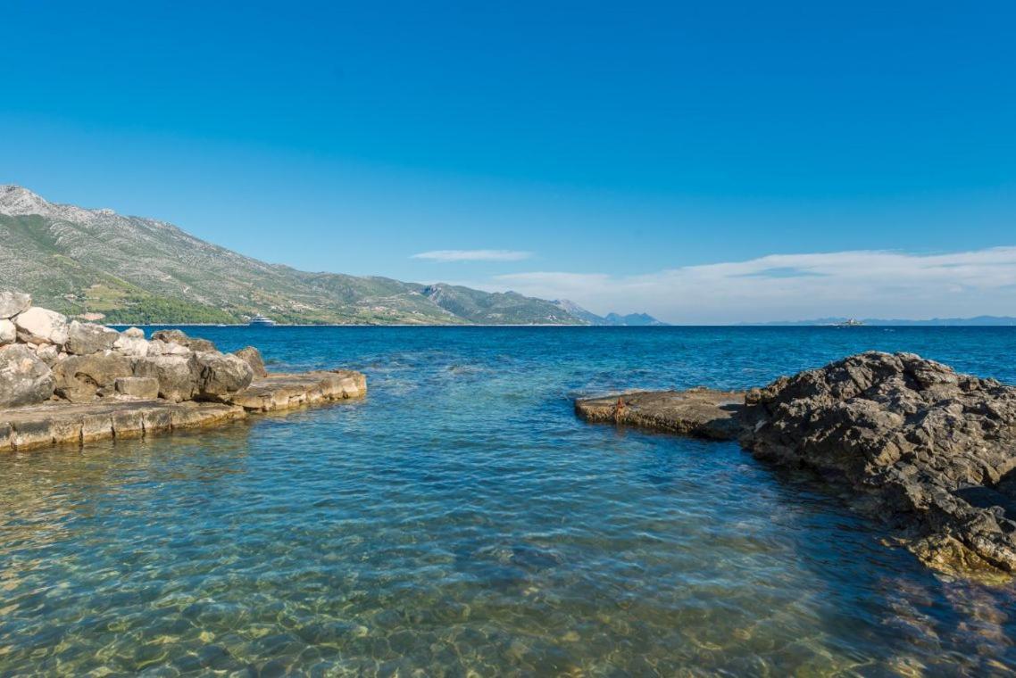 Luxury Beachfront Villa Mare With Private Pool At The Beach Orebic - Peljesac Extérieur photo