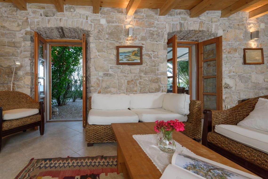 Luxury Beachfront Villa Mare With Private Pool At The Beach Orebic - Peljesac Extérieur photo