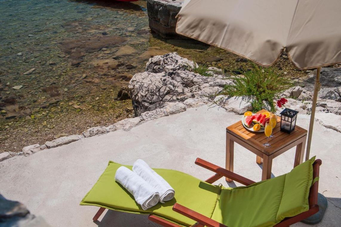 Luxury Beachfront Villa Mare With Private Pool At The Beach Orebic - Peljesac Extérieur photo