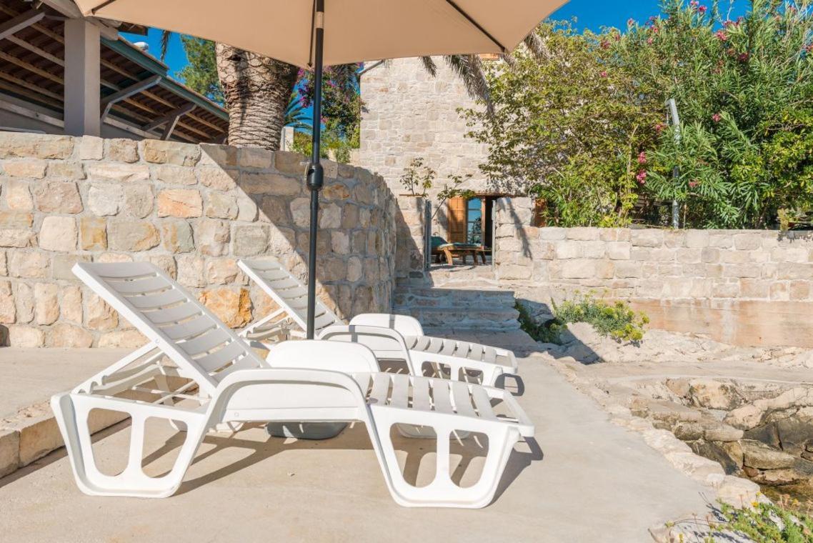 Luxury Beachfront Villa Mare With Private Pool At The Beach Orebic - Peljesac Extérieur photo